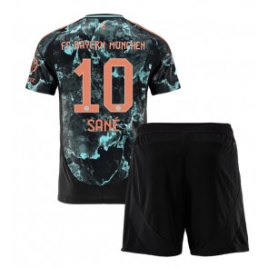Bayern Munich Leroy Sane #10 Venkovní dres komplet pro Děti 2024-25 Krátkým Rukávem (+ Krátké kalhoty)
