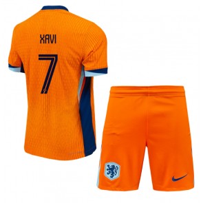 Holandsko Xavi Simons #7 Domácí dres komplet pro Děti ME 2024 Krátkým Rukávem (+ Krátké kalhoty)