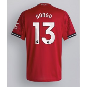 Manchester United Patrick Dorgu #13 Domácí Dres 2025-26 Krátkým Rukávem