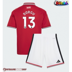Manchester United Patrick Dorgu #13 Domácí dres komplet pro Děti 2026-27 Krátkým Rukávem (+ Krátké kalhoty)