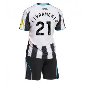 Newcastle United Tino Livramento #21 Domácí dres komplet pro Děti 2025-26 Krátkým Rukávem (+ Krátké kalhoty)