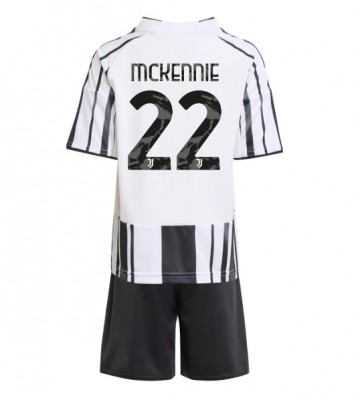 Juventus Weston McKennie #22 Domácí dres komplet pro Děti 2025-26 Krátkým Rukávem (+ Krátké kalhoty)