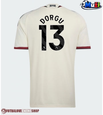 Manchester United Patrick Dorgu #13 Alternativní Dres 2026-27 Krátkým Rukávem