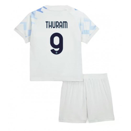 Inter Milan Marcus Thuram #9 Venkovní dres komplet pro Děti 2025-26 Krátkým Rukávem (+ Krátké kalhoty) Inter Milan Marcus Thuram #9 Venkovní dres komplet pro Děti 2025-26 Krátkým Rukávem (+ Krátké kalhoty)
