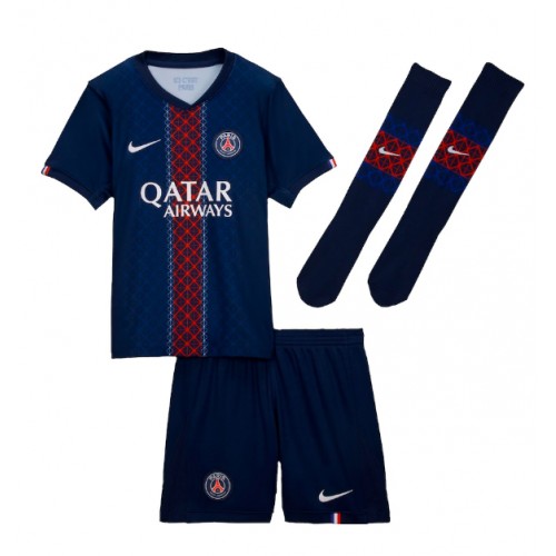Paris Saint-Germain Desire Doue #14 Domácí dres komplet pro Děti 2025-26 Krátkým Rukávem (+ Krátké kalhoty) Paris Saint-Germain Desire Doue #14 Domácí dres komplet pro Děti 2025-26 Krátkým Rukávem (+ Krátké kalhoty)